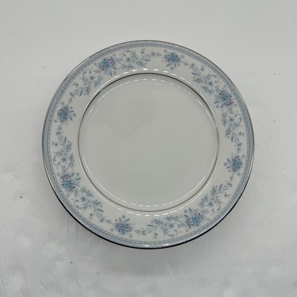 Lot of 4 Noritake Blue Hill China Salad Plate 8" Contemporary Floral Design 2482 - Picture 4 of 6